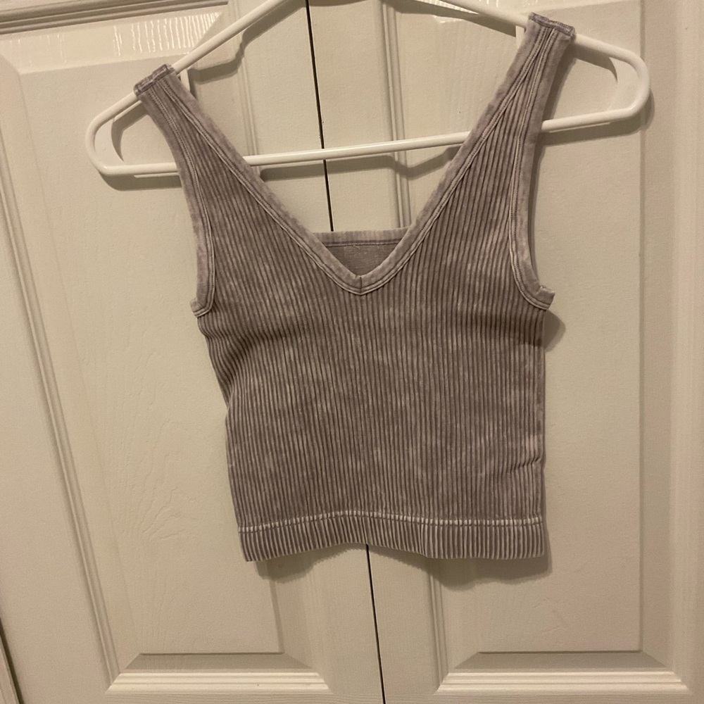 Zenana Outfitters Ribbed V-Neck Crop Tank Top - Sleet